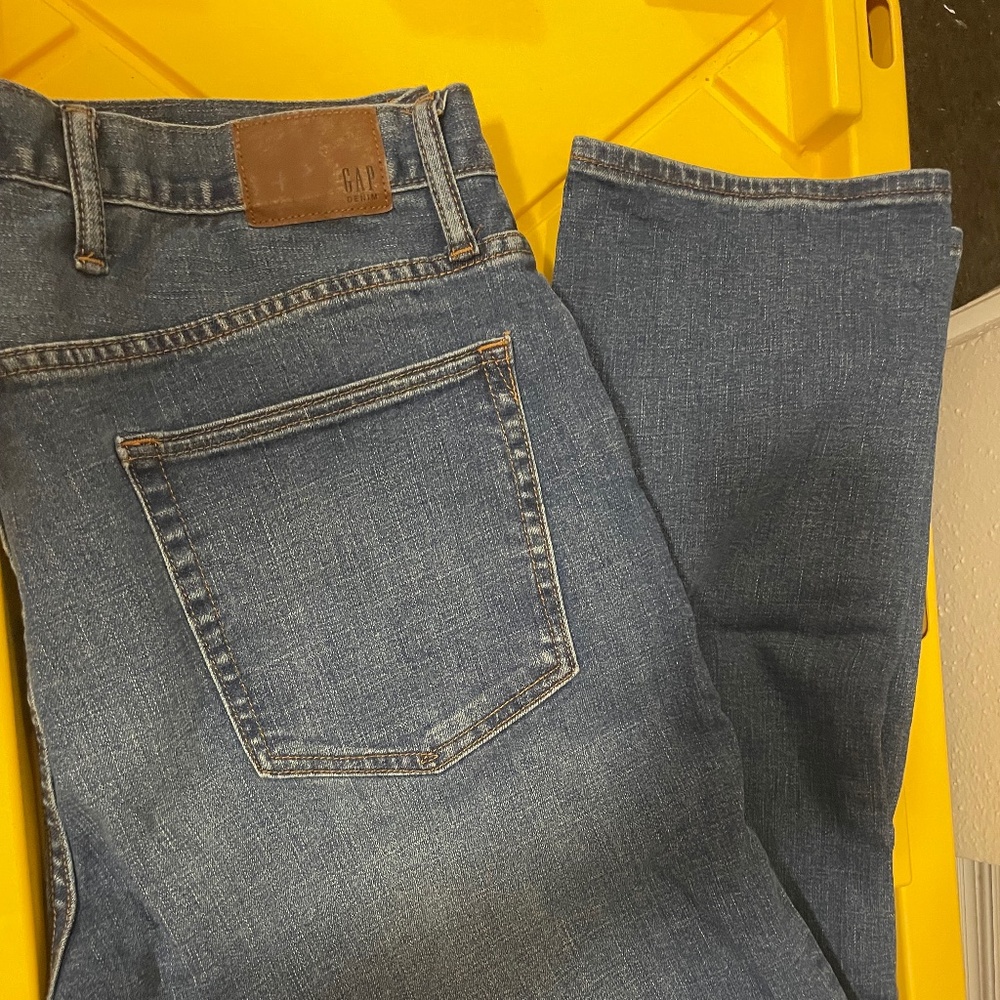 Gap Men's Athletic Fit Stretch Denim Jeans - Size 36 x 32